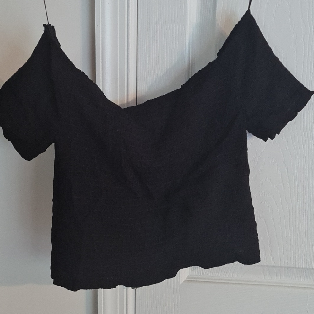 Stretchy FUN crop top size L NWOT